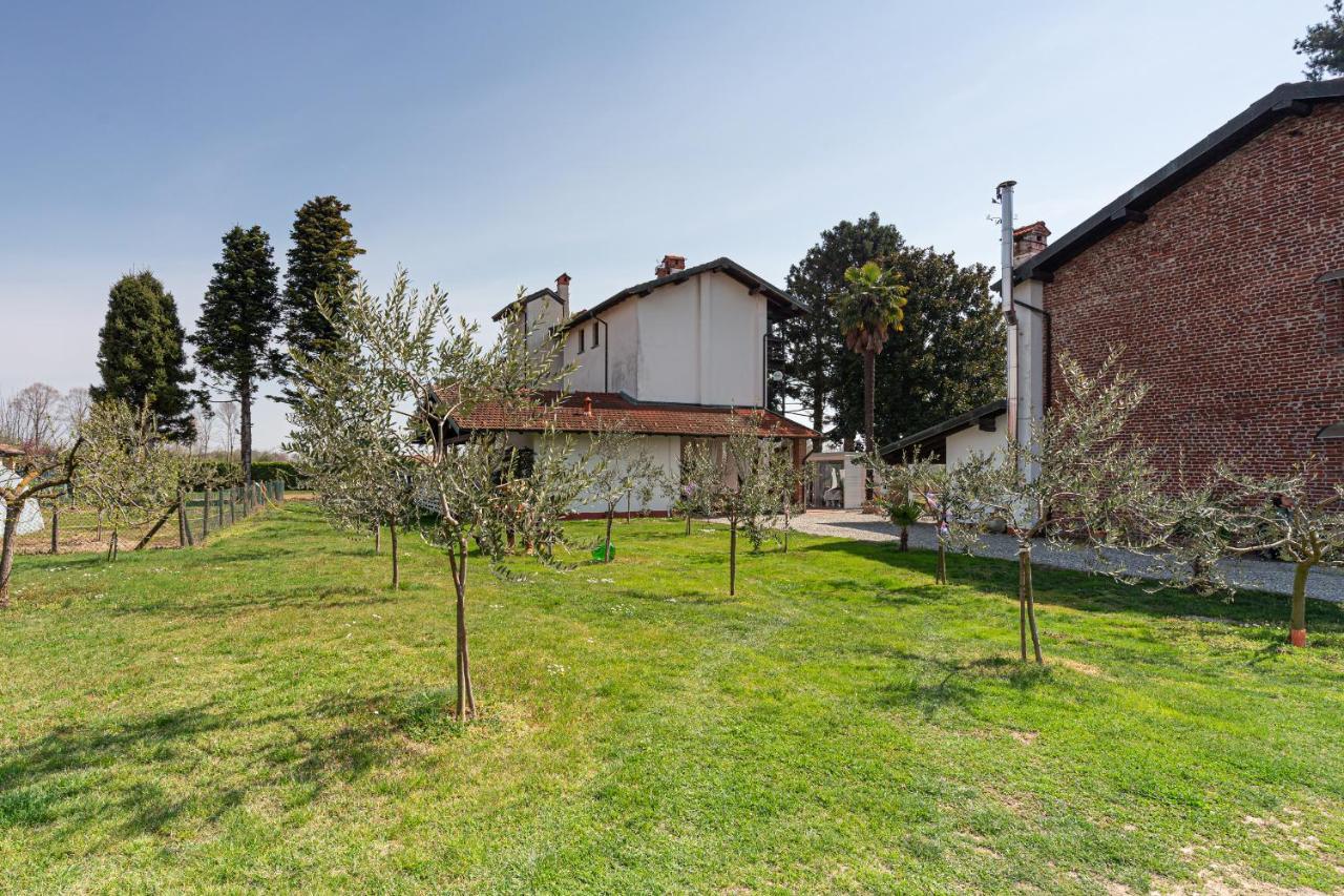 Cascina Cattabreghetta Acomodação com café da manhã Pombia Exterior foto